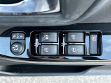 【パワーウインドウ】運転席のスイッチで、各席の窓ガラスの開閉ができます!あると便利ですよね!