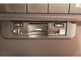 ■ETC車載器装着済み。ETCカードのお申し込みも、弊社にお任せ下さい。トヨタTS3カードならポイントも貯まって、車検や点検時などにご利用いただけます。