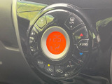 【オートエアコン】一度お好みの温度に設定すれば、車内の温度を検知し風量や温度を自動で調整。暑い&hellip;寒い&hellip;と何度もスイッチ操作をする必要はありません。快適な車内空間には必須の機能ですね♪