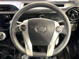 インテリアに合わせたデザインのステアリングは、運転される方のことも考え、運転しやすい形状、大きさです。是非一度、実際に触ってお確かめください。