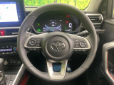 【純正革巻きステアリング】上質な革を使用することで、手にしっかり馴染みとても運転しやすいハンドルです♪