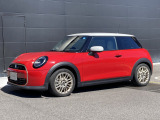 数あるMINI中古車より弊社のお車をご覧頂き、ありがとうございます!弊社はMINI正規販売店であり、整備を整えてからのご納車となりますので安心してお乗り頂けます。もちろん全国にご納車も可能です!