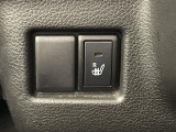 【 シートヒーター 】冬場のお供に。暖かいシートは女性には嬉しい機能ですね♪