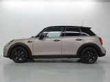MINIオーナーのために設計されたオリジナルのMINI自動車保険がございます。車のことは全ておまかせください。