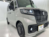 フォグランプ装着車です。暗い夜道の車両前方を明るく照らします