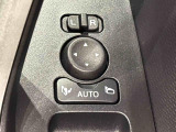 オート格納機能付きミラー  キーフリーシステムのドア施錠に連動して自動的に格納!乗降時のミラー操作の手間が省けて便利です♪閉じ忘れを防げるほか、降車の直前まで後方の確認ができます!!