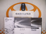スマートキー付。取扱説明書とメンテナンスノートもあります☆品質評価シート付いてます!トヨタ認定中古車ライト!!