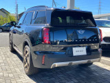 このお車はMINI NET浦和美園に展示中です!総在庫900台を当店でご案内可能です!ご来場、お問い合わせをスタッフ一同お待ちしております。