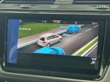 IQ.DRIVEの画面から各種運転支援機能を視覚的に確認。画面をタッチして設定へアクセスできます。