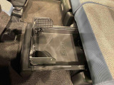 中敷きを立ち上げれば、倒れやすい荷物も安定して積める置きラクボックスが標準装備
