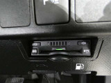 ビルトインタイプのETC車載機です。見た目もスマートで料金所通過もキャッシュレスです。