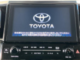 快適なドライブをサポートするナビゲーションシステムとオーディオ。必要な情報をわかりやすく表示し、上質なサウンドで楽しめます。