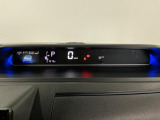 【メーターパネル】シンプルなデザインのメーターパネルは視認性が良く、必要な情報を運転手に分かりやすく伝えてくれます♪