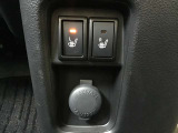 運転席・助手席はシートヒーター付き。