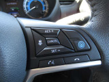 プロパイロットスイッチ 高速道路の運転で、アクセル、ブレーキ、ステアリングをクルマがアシスト。ドライバーの負担を軽減します。