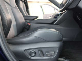パワーシート搭載。微妙な調整が手軽にでき、ピッタリなポジションで運転することが可能です。