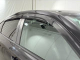 ★ドアバイザー★雨天時に窓を開けても濡れにくく車内に雨が入り込むのを防ぎながら換気ができます(^^♪