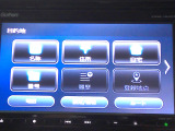 フルセグTVを搭載。CD/DVD再生、Bluetoothオーディオに対応しています。