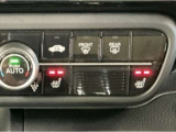 【両側パワースライドドア】両側がパワースライドドアになっており、運転席のスイッチやスマートキーでも開閉が可能です!開口部も広いので乗り降りも楽々♪