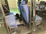 弊社営業時間は朝10:00から夕方18:00まで、毎週火曜日が定休日となっています。