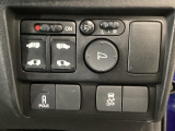 【VSA】ブレーキ時の車輪ロックを防ぐABS、加速時などの車輪空転を抑えるTCS、旋回時の横滑り抑制の3つの機能をトータルに制御!予期しないクルマの挙動の乱れを防ぐ安全装備です♪