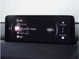 【純正マツダコネクトナビ】美しい地図画面と簡単操作が特徴です。手元のコマンダーで操作が可能なので入力や操作も便利ですね!各種車両設定や車両情報を確認することも可能です。