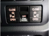 両側電動スライドドアのスイッチ付です。車内からもスイッチひとつで楽にドアの開閉が可能です。電動なので開閉時に力を使う必要がなく、半ドアになることもありません!