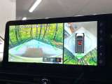 【アラウンドビューモニター】専用のカメラにより、上から見下ろしたような視点で360度クルマの周囲を確認することができます☆死角部分も確認しやすく、狭い場所での切り返しや駐車もスムーズに行えます。