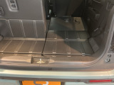 倒せば広がる、自由な空間。シートアレンジひとつで、遊びも仕事ももっと身軽に楽しめます。乗る人のライフスタイルに寄り添う、柔軟な広さが自慢です。