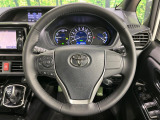 【純正革巻きステアリング】上質な革を使用することで、手にしっかり馴染みとても運転しやすいハンドルです♪
