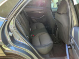リアシートもホールド感があり、長距離のドライブでも疲れを少なくさせてくれます。