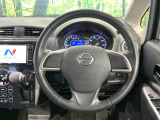 【純正革巻きステアリング】上質な革を使用することで、手にしっかり馴染みとても運転しやすいハンドルです♪
