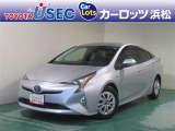 優れた燃費性能を誇るハイブリッドカー、トヨタ・プリウスです☆