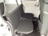 乗車人数や荷物の量、車内での過ごし方に合わせて、シートのレイアウトを変更できます。