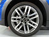 215/45R17 パラレルスポークアルミホイール