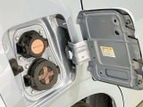【充電ポート】充電ポートの上部が普通充電、下部が急速充電となります!