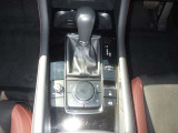 MTモード付です!MT感覚でシフトチェンジ出来ます。MT車が少なくなってきた現在に、面白さを取り入れた装備です。走る歓びを!