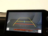 車庫入れや駐車で威力を発揮するのがバックモニター!ナビディスプレイに後ろの様子が映し出されるから安心です。