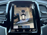 ◆360&deg;ビューカメラ『車載のカメラを駆使し、車を真上から見下ろしている映像に変換、センターディスプレイに表示させ、安全な駐車をサポート。縦列駐車や狭い場所への駐車に大きく役立ちます。』