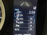 隣車線を走る車両をレーダーで検知し、ドアミラーでは確認しにくい後側方エリアに存在する車両に加え、急接近してくる車両も検知します。車両を検知するとドアミラーに搭載されたLEDインジケーターが点灯します。