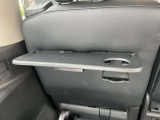 サードシート用シートバックテーブルです
