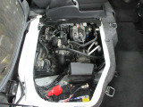 普段見えないエンジンルームも徹底洗浄しております。