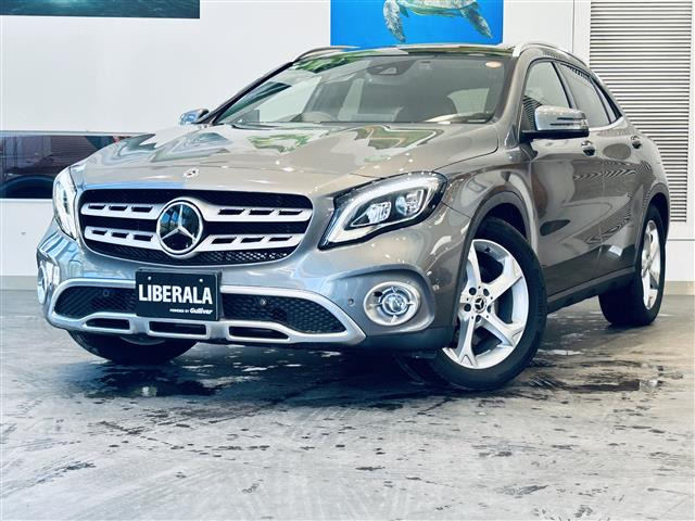 GLAクラス GLA220 4マチック 4WD 4WD サンルーフ