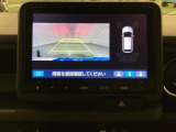バックでの車庫入れも安心です! リアカメラが付いているバックモニター付のナビを装備しております。バンパーについているソナーや、操作線もついており距離感も画面から確認できます。