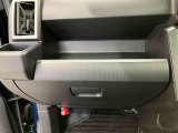 新車・中古車の販売だけでなく、メンテナンス(点検、車検、修理)、部品販売、レンタリース、JAF取扱い、損保(自動車保険) 各種保険代理店保険の加入などお車に関することに対応しております。