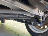 お車を安心してお乗りいただく為には、足回りの定期点検が欠かせません。サービスサポート(有償保証)では無料点検もご提供しており、安心のカーライフをお過ごしいただけるサポート体制が整っています。