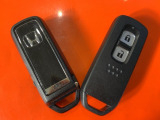 便利なスマートキー。ボタンひとつで開錠できます。