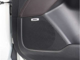 【BOSEサウンド】BOSE社との共同開発により室内空間に最適な音響チューニングを施し、クリアで臨場感のあるダイナミックサウンドをお楽しみいただけます。
