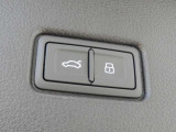 ドイツ車には特徴があり、メーターのメモリに一部色がついています。これはドイツでは推奨速度という考えがあるためです。安全で快適に走る際に適している速度を指しています