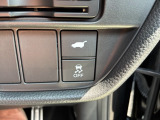 横滑りを抑制し車の姿勢の安定を図るVSA機能を搭載。運転席とリアゲート本体に開閉スイッチを装備し、とても便利な電動リアゲート!